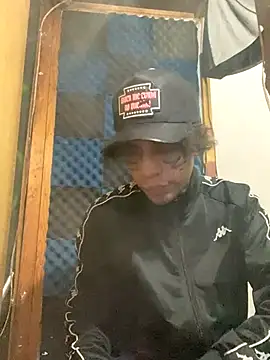 baby young online show from December 2025 09:01:01 PM