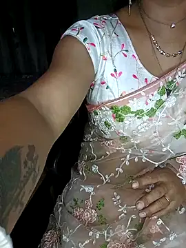 Snapshot of MAHI066 chatting on April 2026 02:17:02 PM MAHI066 online show from April 2026 02:17:02 PM