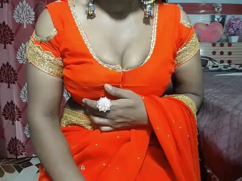 Snapshot of surbhi01 chatting on June 2026 09:57:02 PM surbhi01 online show from June 2026 09:57:02 PM