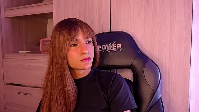 Snapshot of tiffanyy_777 chatting on May 2026 04:30:02 AM tiffanyy 777 online show from May 2026 04:30:02 AM