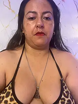 Snapshot of evelyn_harpeery chatting on June 2026 10:40:01 AM evelyn harpeery online show from June 2026 10:40:01 AM