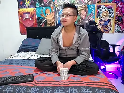 Snapshot of Golden_Boysx chatting on December 2025 11:38:02 AM Golden Boysx online show from December 2025 11:38:02 AM