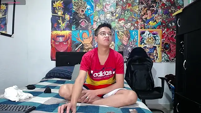 Snapshot of Golden_Boysx chatting on April 2026 11:15:01 AM Golden Boysx online show from April 2026 11:15:01 AM