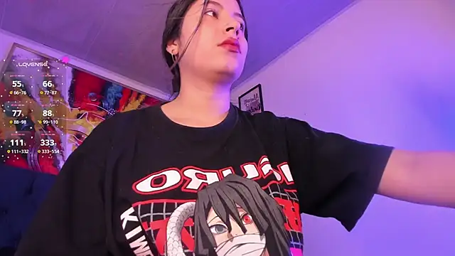 Violet Blazee online show from January 2026 11:37:01 AM