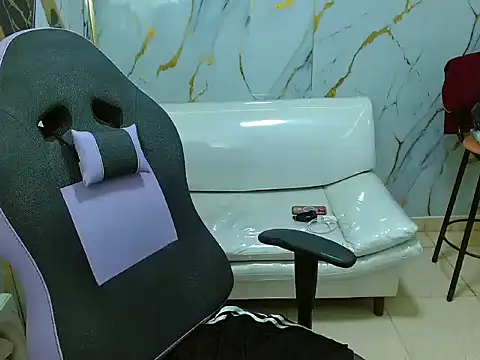 Snapshot of Boy_tatto77 chatting on March 2026 12:32:01 PM Boy tatto77 online show from March 2026 12:32:01 PM