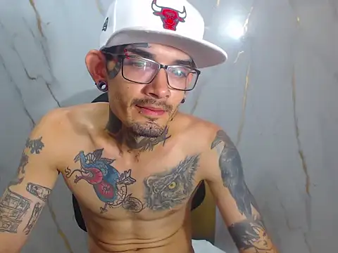 Snapshot of Boy_tatto77 chatting on April 2026 04:59:02 PM Boy tatto77 online show from April 2026 04:59:02 PM