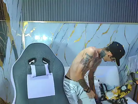 Snapshot of Boy_tatto77 chatting on April 2026 07:58:01 PM Boy tatto77 online show from April 2026 07:58:01 PM