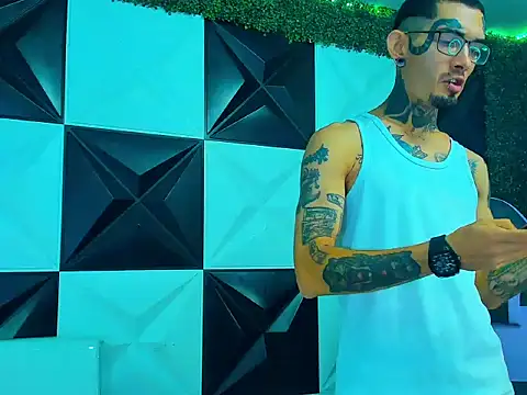 Snapshot of Boy_tatto77 chatting on April 2026 06:10:01 PM Boy tatto77 online show from April 2026 06:10:01 PM