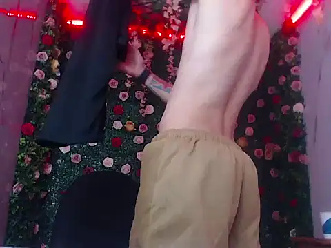 Snapshot of Boy_tatto77 chatting on April 2026 12:29:02 PM Boy tatto77 online show from April 2026 12:29:02 PM