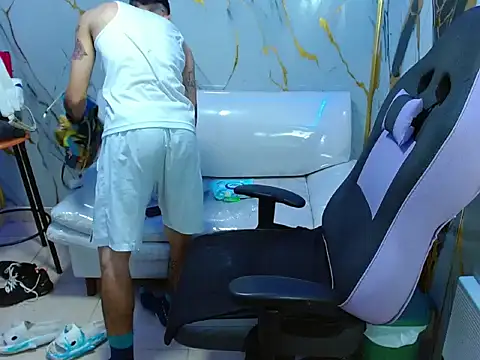 Snapshot of Boy_tatto77 chatting on April 2026 12:07:02 PM Boy tatto77 online show from April 2026 12:07:02 PM