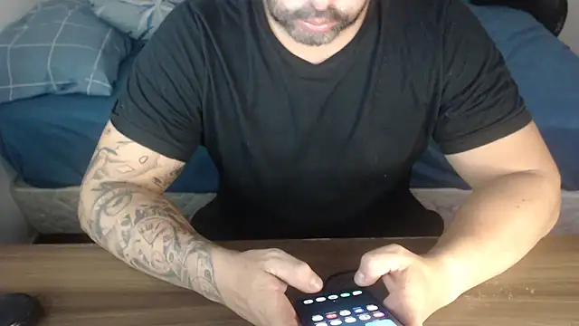 drlluis online show from February 2026 06:03:02 PM