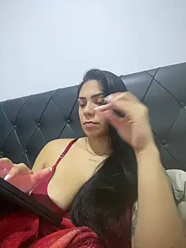 Snapshot of Nini_ chatting on May 2026 12:38:01 AM Nini online show from May 2026 12:38:01 AM