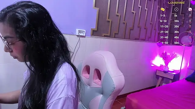 Snapshot of lia_morel chatting on December 2025 01:18:01 PM lia morel online show from December 2025 01:18:01 PM