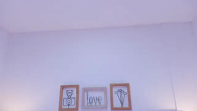 amber  ferrera online show from March 2026 07:43:02 PM