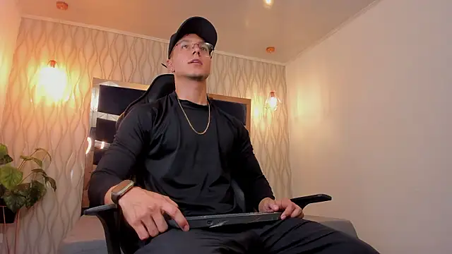 Noah Clarkk online show from March 2026 05:39:02 PM