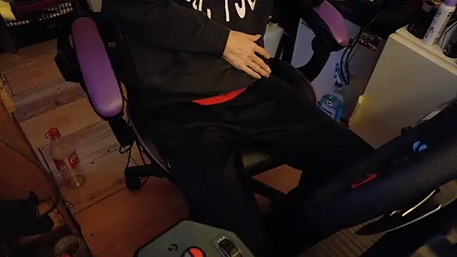 Gay-Versaut online show from April 2026 07:03:02 PM