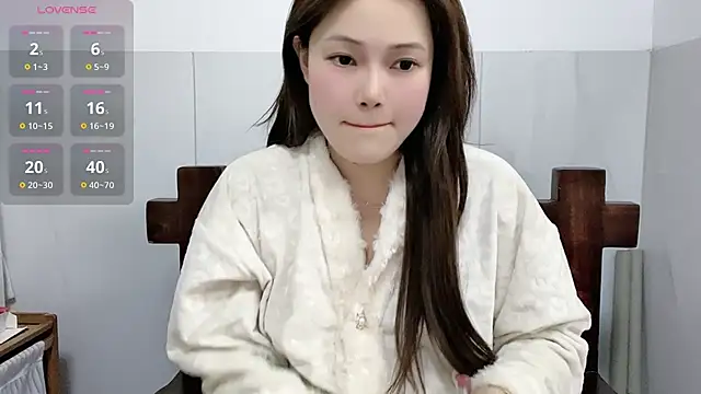 Snapshot of Mona-u chatting on February 2026 10:52:02 AM Mona-u online show from February 2026 10:52:02 AM