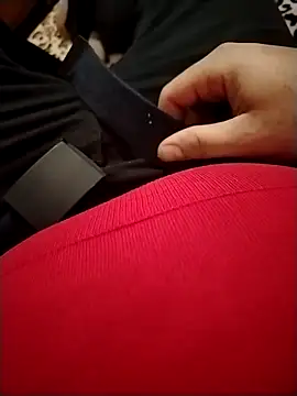 BHugo85269 online show from February 2026 01:15:01 PM