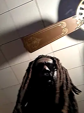 Snapshot of tentpipes chatting on April 2026 11:05:02 PM tentpipes online show from April 2026 11:05:02 PM