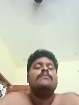 Snapshot of yourwellman chatting on March 2026 04:18:01 PM yourwellman online show from March 2026 04:18:01 PM