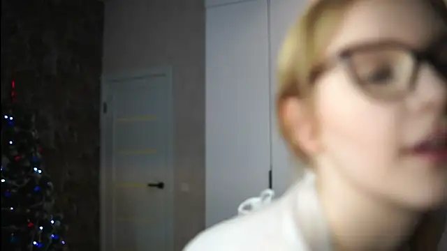 Snapshot of Kristy_mysti chatting on December 2025 05:31:02 PM Kristy mysti online show from December 2025 05:31:02 PM