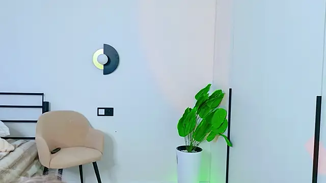 Snapshot of MidnightLily_ chatting on March 2026 02:28:02 AM MidnightLily online show from March 2026 02:28:02 AM