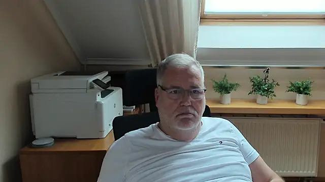 gentlecamsub online show from December 2025 12:45:01 PM