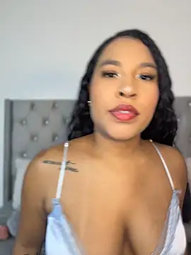 izzybelmonth12 online show from April 2026 08:01:02 PM