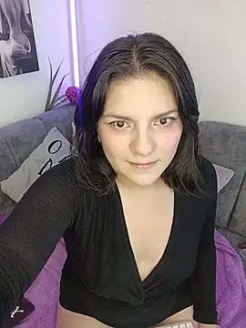 paulina coxx online show from April 2026 12:47:01 PM