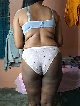 Babyx00 online show from January 2026 01:37:02 PM