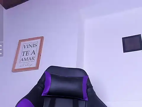  noa smithh  online show from December 2025 11:06:02 AM