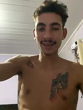 Snapshot of GuioficialBr chatting on March 2026 11:20:02 PM GuioficialBr online show from March 2026 11:20:02 PM