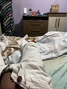 Snapshot of GuioficialBr chatting on April 2026 11:35:02 PM GuioficialBr online show from April 2026 11:35:02 PM