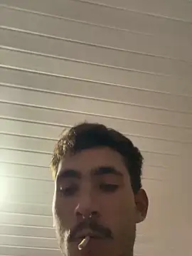 Snapshot of GuioficialBr chatting on April 2026 03:50:02 AM GuioficialBr online show from April 2026 03:50:02 AM