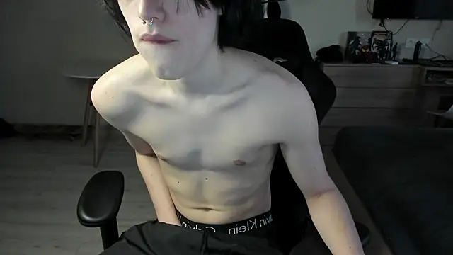 Snapshot of JohnGaliano chatting on April 2026 04:48:02 PM JohnGaliano online show from April 2026 04:48:02 PM