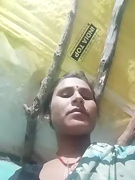 Snapshot of Cuty_priti chatting on April 2026 05:40:02 PM Cuty priti online show from April 2026 05:40:02 PM