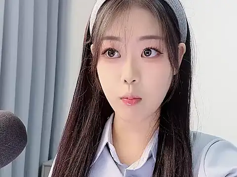 smalldaisy online show from January 2026 01:42:02 AM