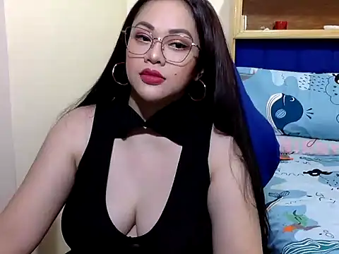 Snapshot of celine_margo chatting on June 2026 05:10:02 AM celine margo online show from June 2026 05:10:02 AM