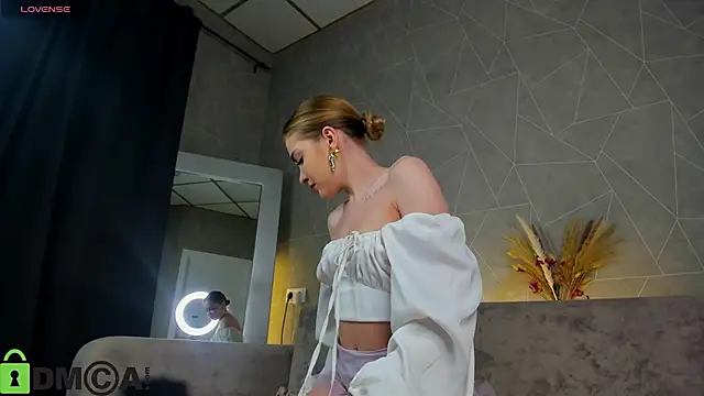 betty brianna online show from January 2026 01:11:02 AM