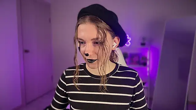 KellySunn online show from March 2026 07:47:02 AM