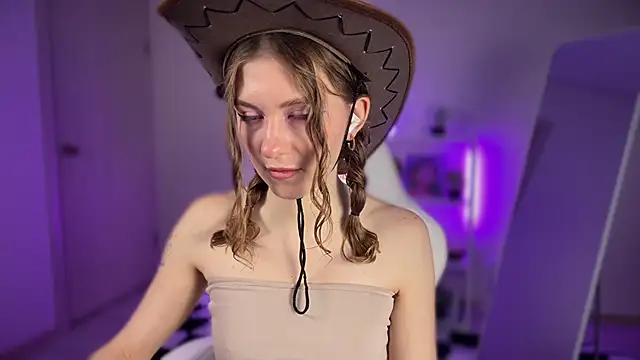 KellySunn online show from April 2026 08:12:02 AM