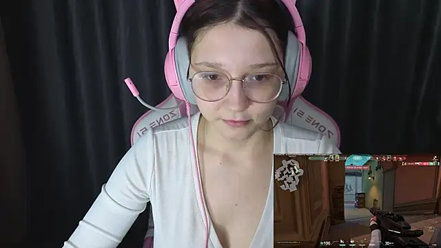 Pink-Aura- online show from January 2026 06:13:01 PM