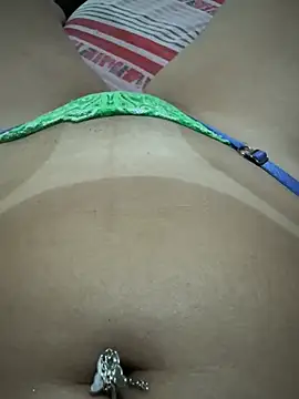 Snapshot of laramacedo2026 chatting on April 2026 01:05:02 PM laramacedo2026 online show from April 2026 01:05:02 PM