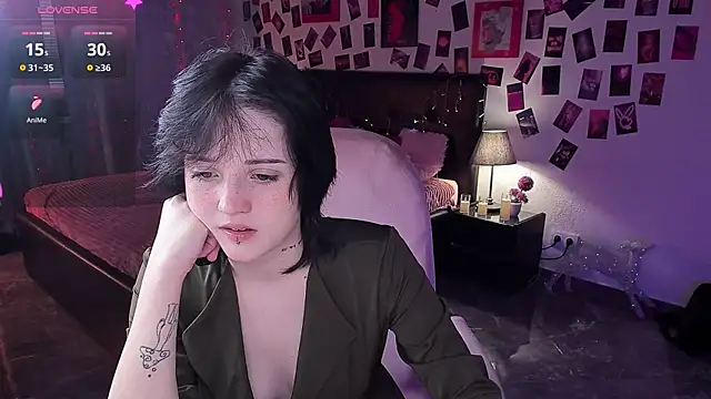 Snapshot of SarahShelby chatting on March 2026 10:34:02 AM SarahShelby online show from March 2026 10:34:02 AM