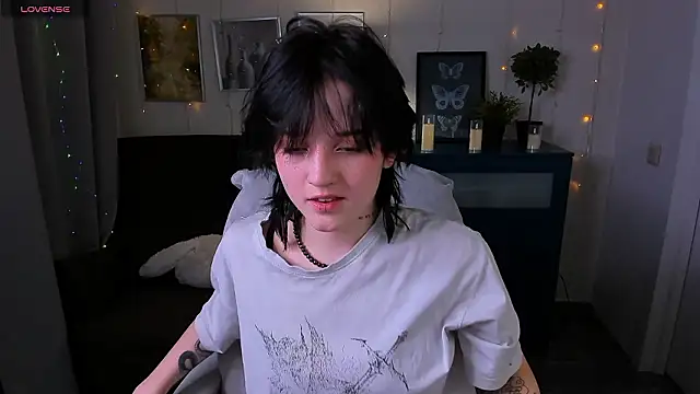 Snapshot of SarahShelby chatting on March 2026 03:29:02 PM SarahShelby online show from March 2026 03:29:02 PM