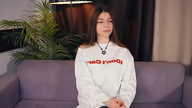 NeidaGowing online show from December 2025 08:10:01 AM