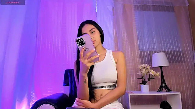 Snapshot of ManuelaEvans_ chatting on April 2026 11:51:02 PM ManuelaEvans online show from April 2026 11:51:02 PM