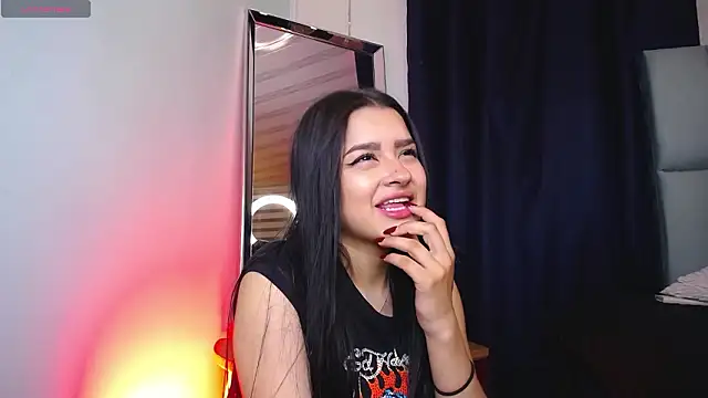 Emilyy05  online show from March 2026 01:11:02 AM