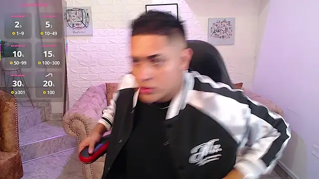 aroon 09 online show from December 2025 03:13:02 AM