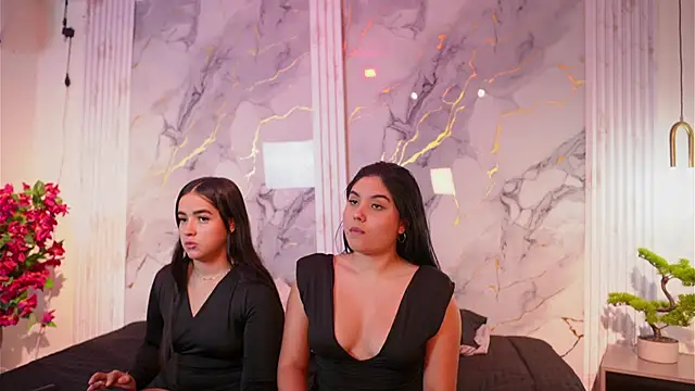 Scarlet and naomi online show from January 2026 04:16:01 AM